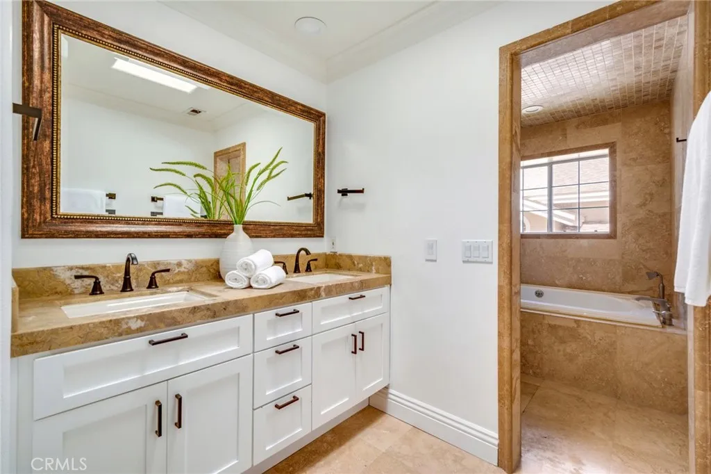 245 Palmer St., Costa Mesa, California 92627 home-pic-11