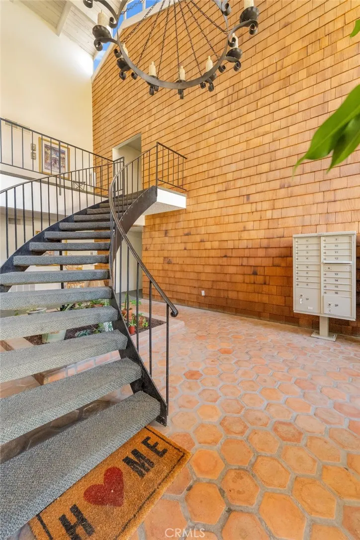 28661 28661 Via Las Flores, Murrieta, California 92563 home-pic-3