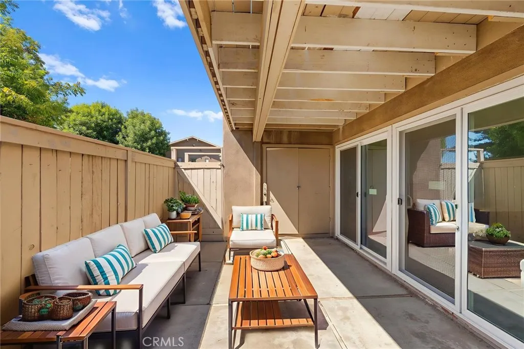 28661 28661 Via Las Flores, Murrieta, California 92563 home-pic-21