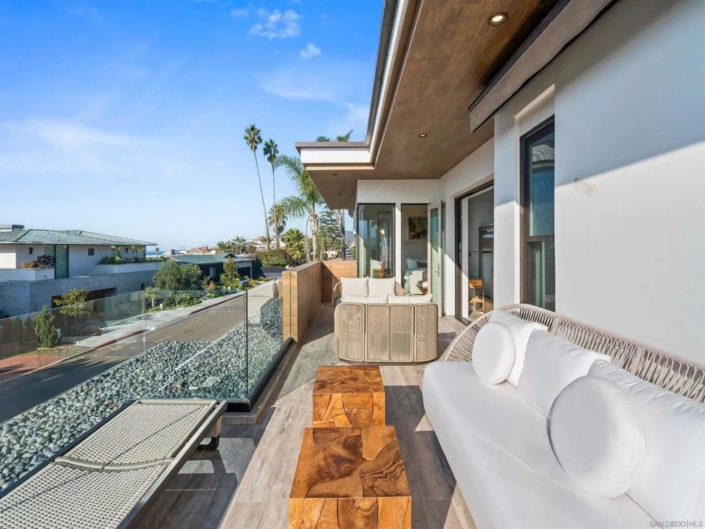 8477 El Paseo Grande, La Jolla, California 92037 home-pic-40