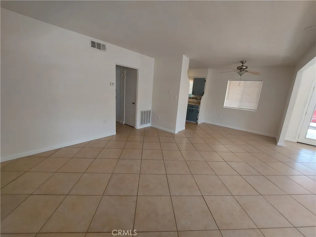 55931 Coyote, Yucca Valley, California 92284 home-pic-2