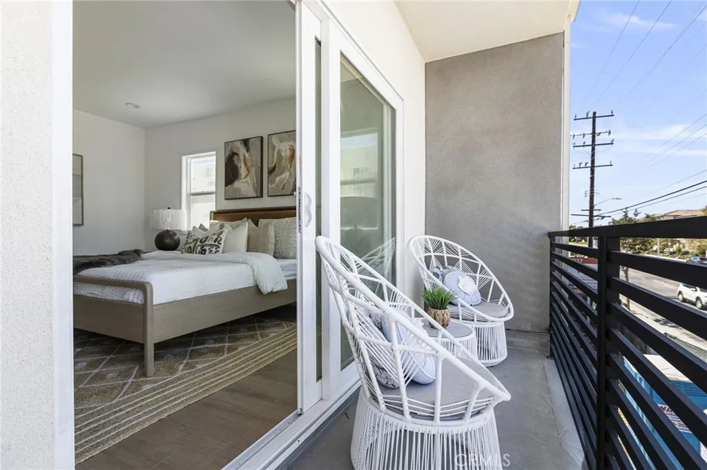 1022 W 223rd Street 6, Torrance, California 90502 home-pic-19