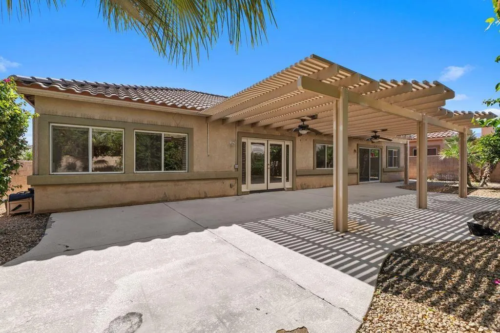 80222 Spanish Bay Drive, Indio, California 92201 home-pic-23