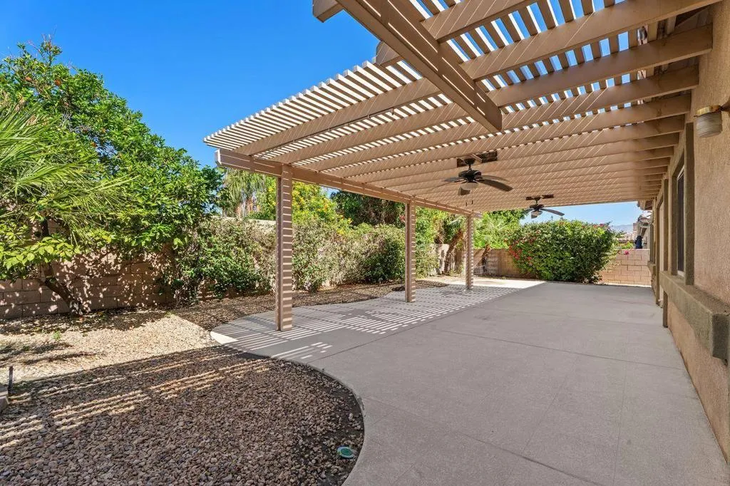 80222 Spanish Bay Drive, Indio, California 92201 home-pic-22