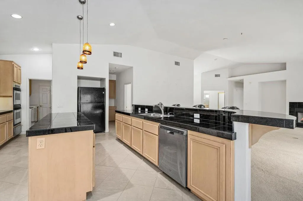 80222 Spanish Bay Drive, Indio, California 92201 home-pic-11