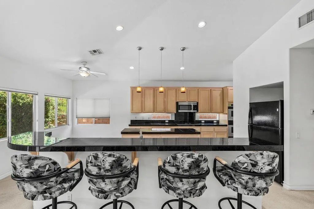 80222 Spanish Bay Drive, Indio, California 92201 home-pic-7