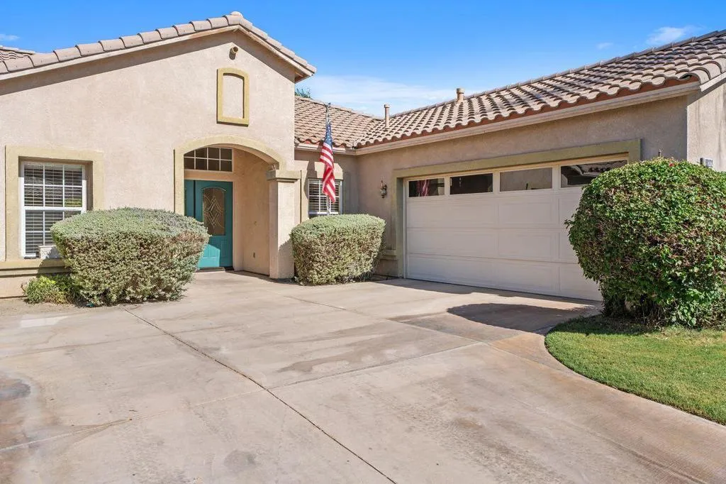 80222 Spanish Bay Drive, Indio, California 92201 home-pic-1