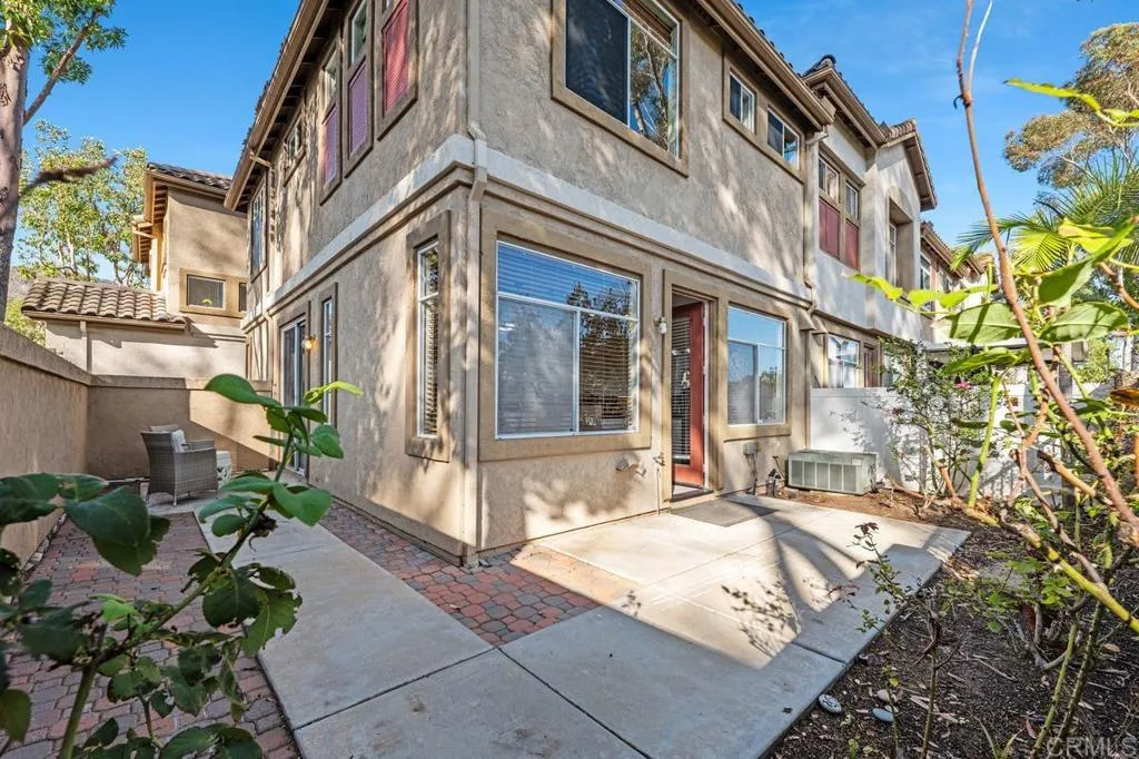 12490 Heatherton Court 8, San Diego, California 92128 home-pic-16