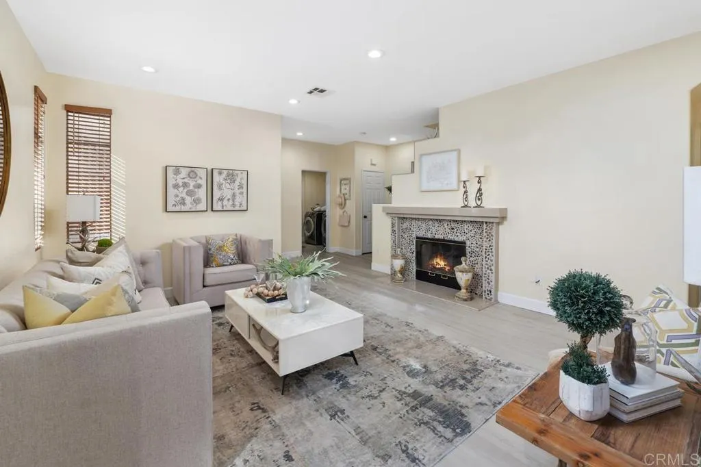 12490 Heatherton Court 8, San Diego, California 92128 home-pic-8