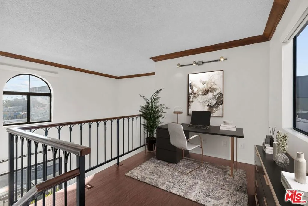 2480 Penmar Avenue 2, Venice, California 90291 home-pic-14