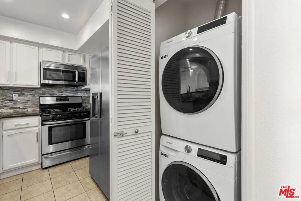 2480 Penmar Avenue 2, Venice, California 90291 home-pic-7