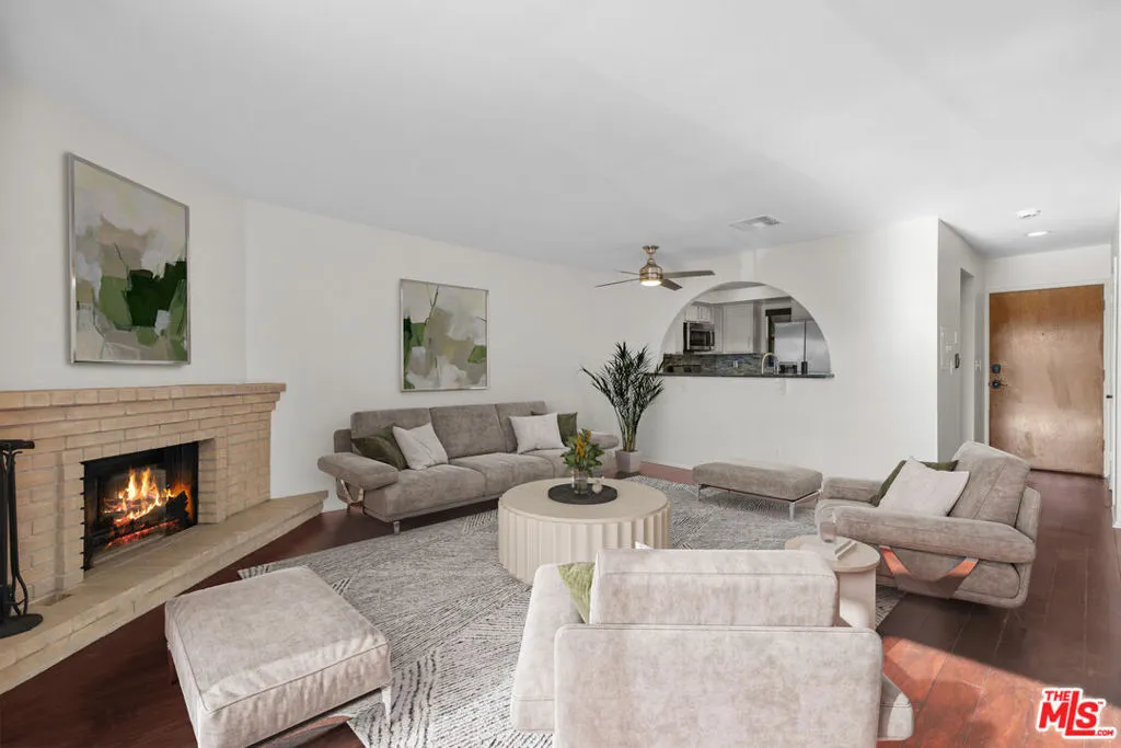 2480 Penmar Avenue 2, Venice, California 90291 home-pic-3