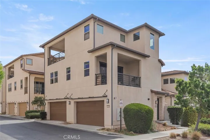 185 Frame, Irvine, California 92618