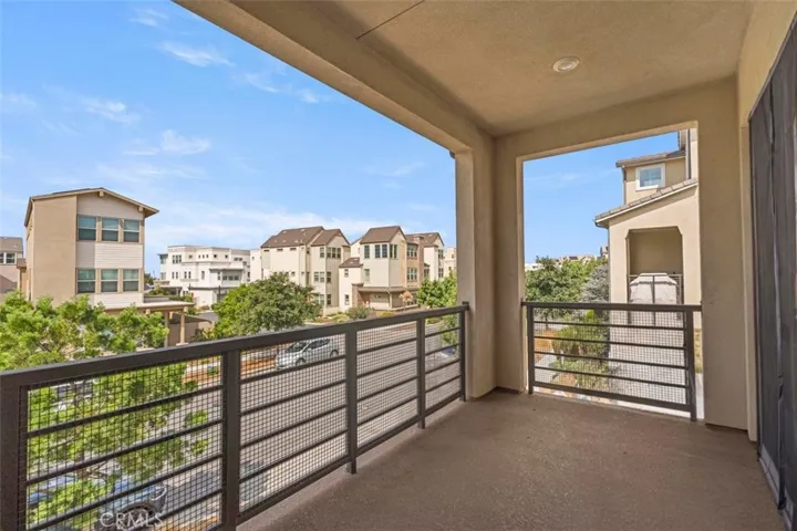 185 Frame, Irvine, California 92618