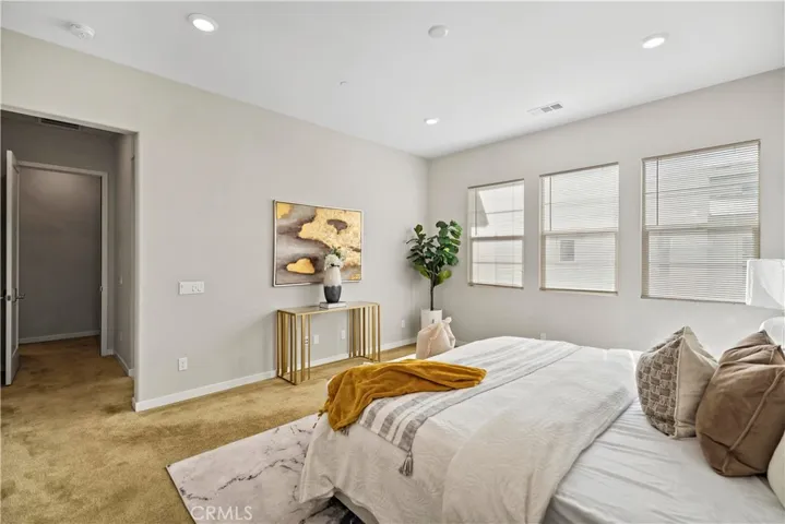 185 Frame, Irvine, California 92618