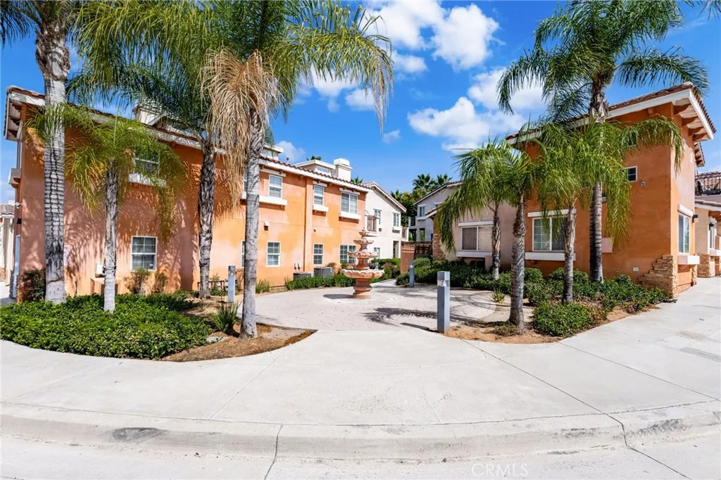 1200 E Highland Avenue 207, Redlands, California 92374 home-pic-0