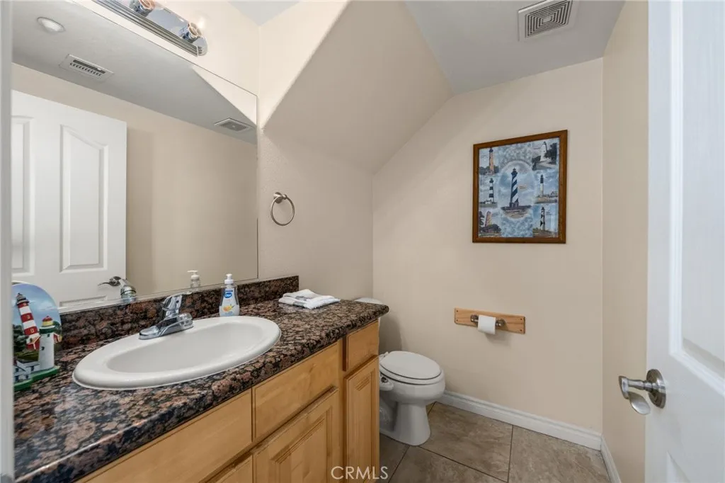 1200 E Highland Avenue 207, Redlands, California 92374 home-pic-18