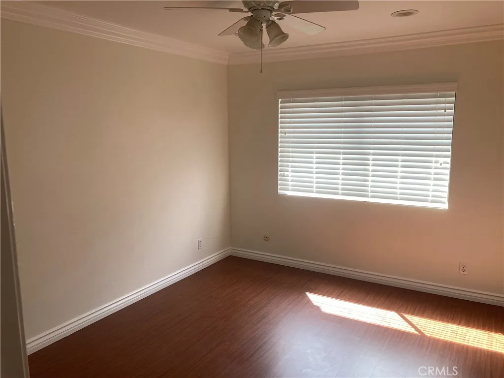 2027 Stonewood Ct, San Pedro, California 90732 home-pic-16