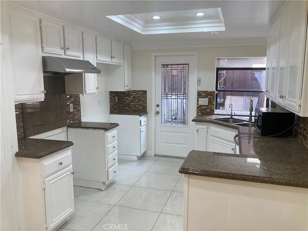 2027 Stonewood Ct, San Pedro, California 90732 home-pic-5