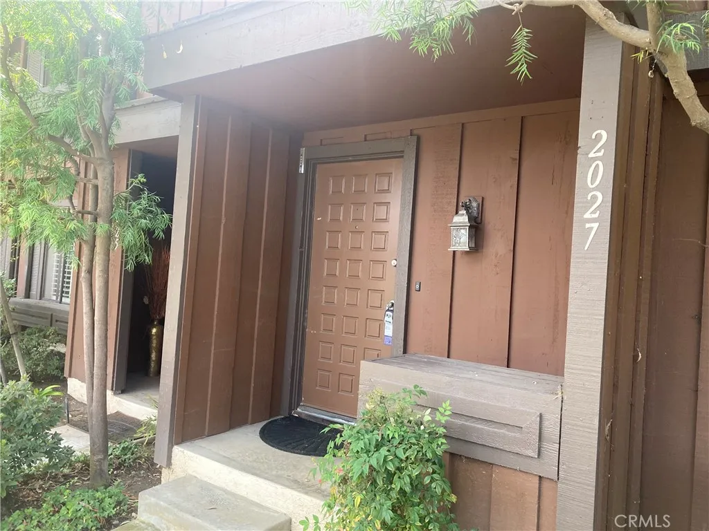 2027 Stonewood Ct, San Pedro, California 90732 home-pic-0