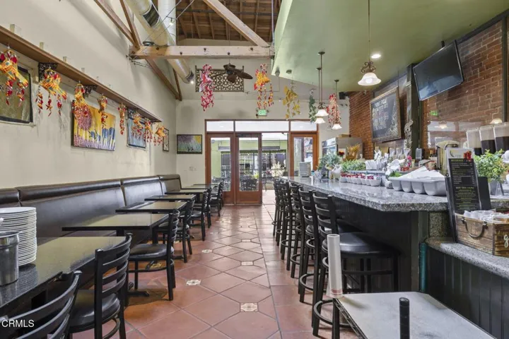 9-web-or-mls-UpmarketMedia-419EMain-36