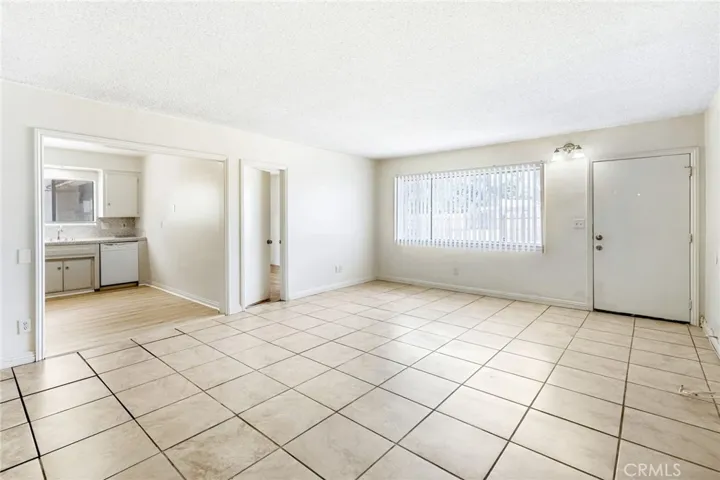 2761 N Golden, San Bernardino, California 92404