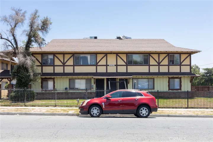 2761 N Golden, San Bernardino, California 92404