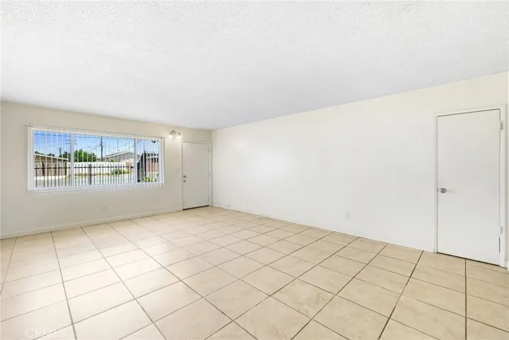 2761 N Golden, San Bernardino, California 92404