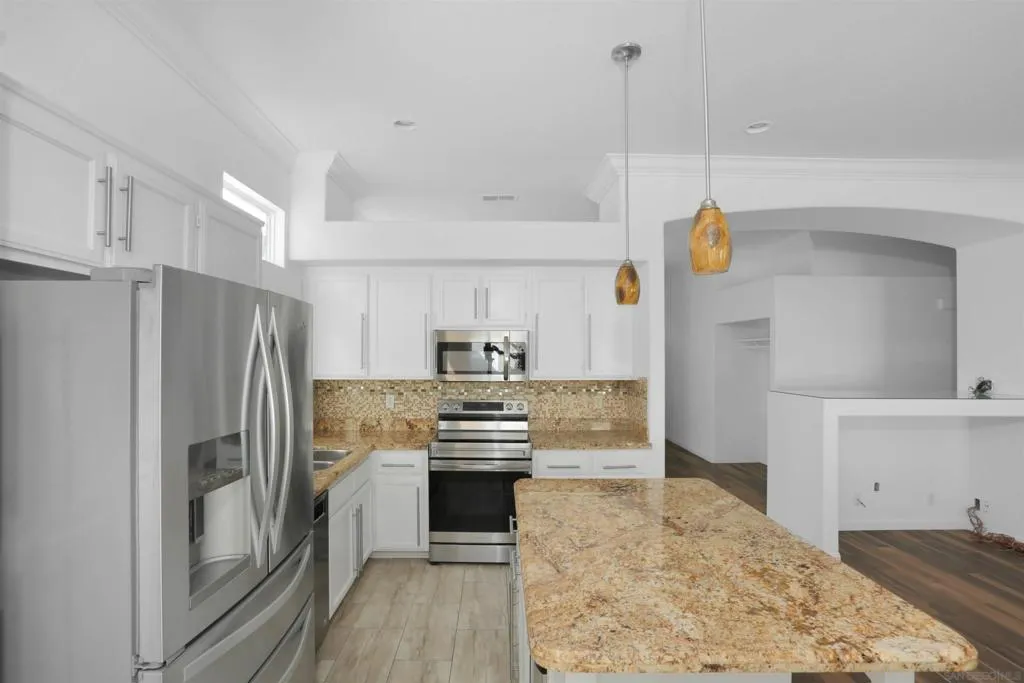 1367 H St, Ramona, California 92065 home-pic-4