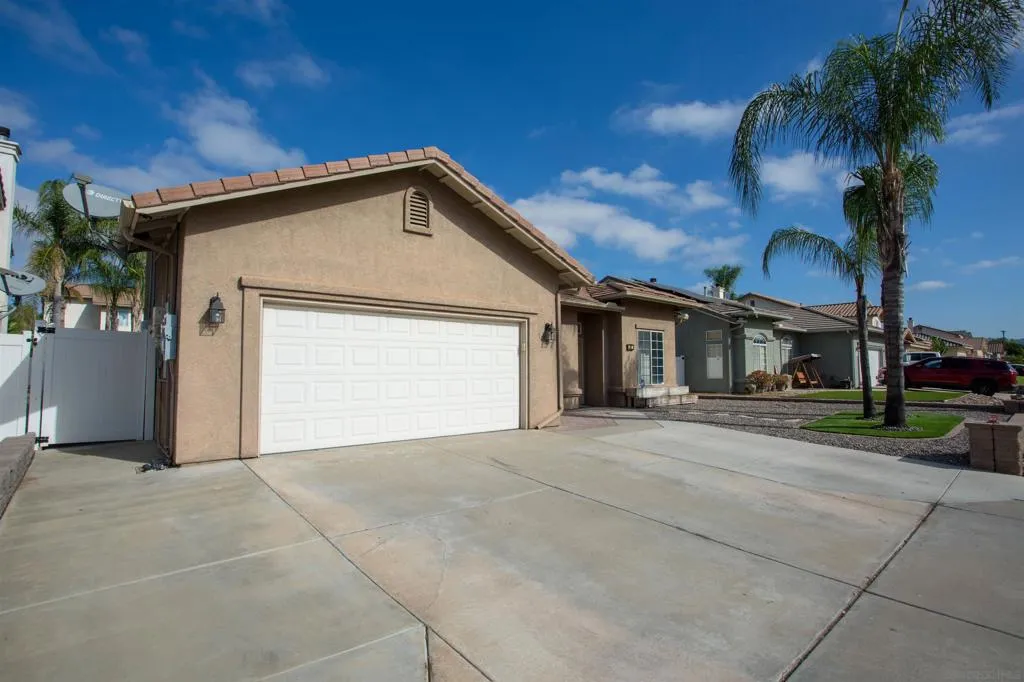 1367 H St, Ramona, California 92065 home-pic-24
