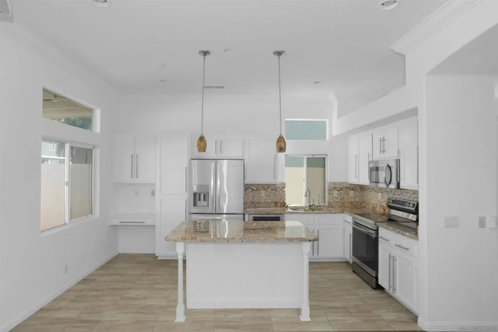 1367 H St, Ramona, California 92065 home-pic-7
