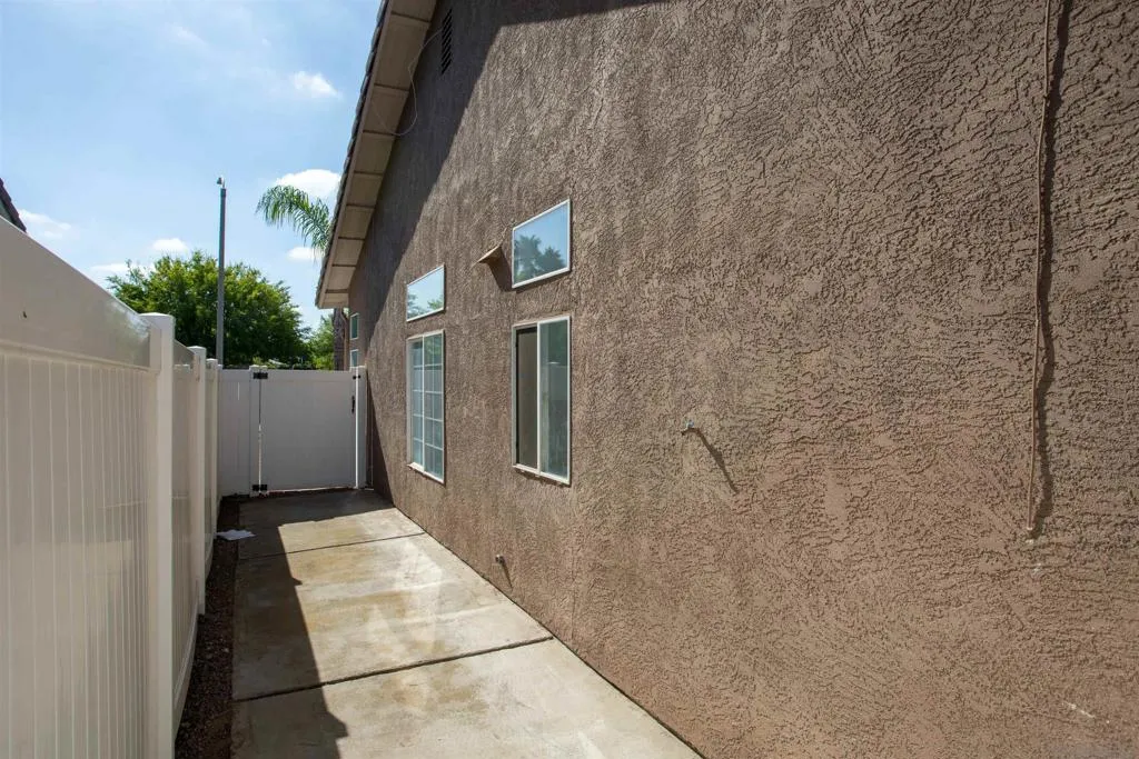 1367 H St, Ramona, California 92065 home-pic-29