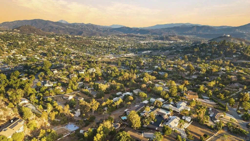 1780 Grove Rd, El Cajon, California 92020 home-pic-52