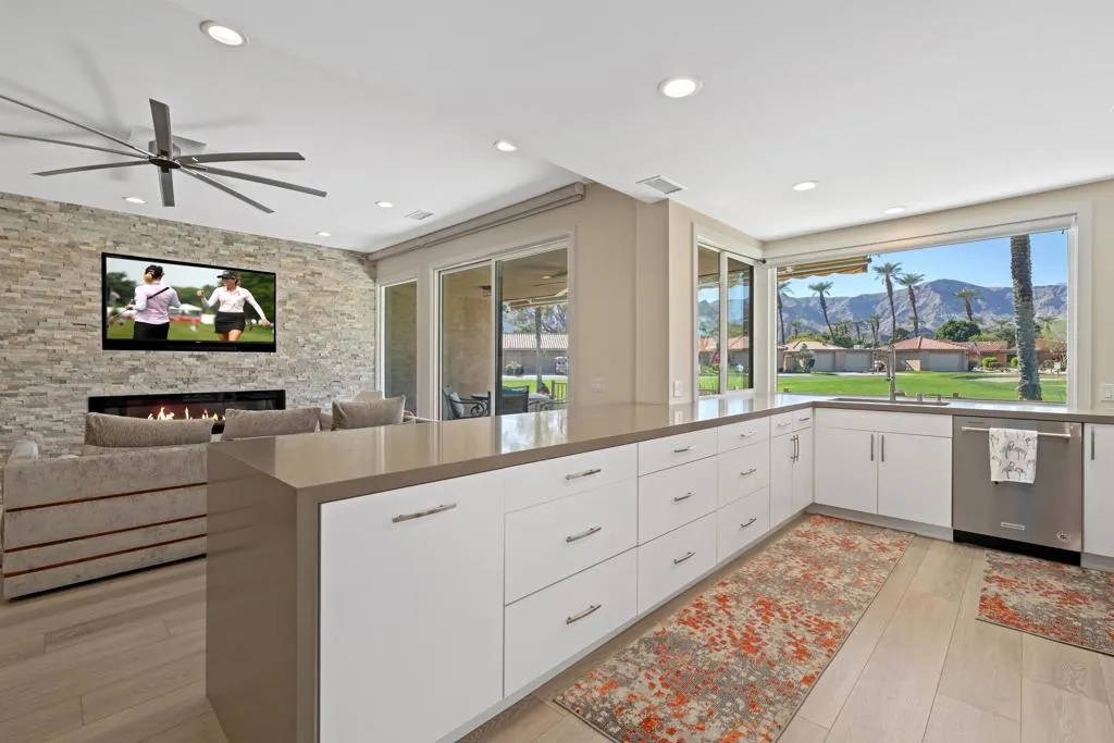 86 La Ronda Drive, Rancho Mirage, California 92270 home-pic-6