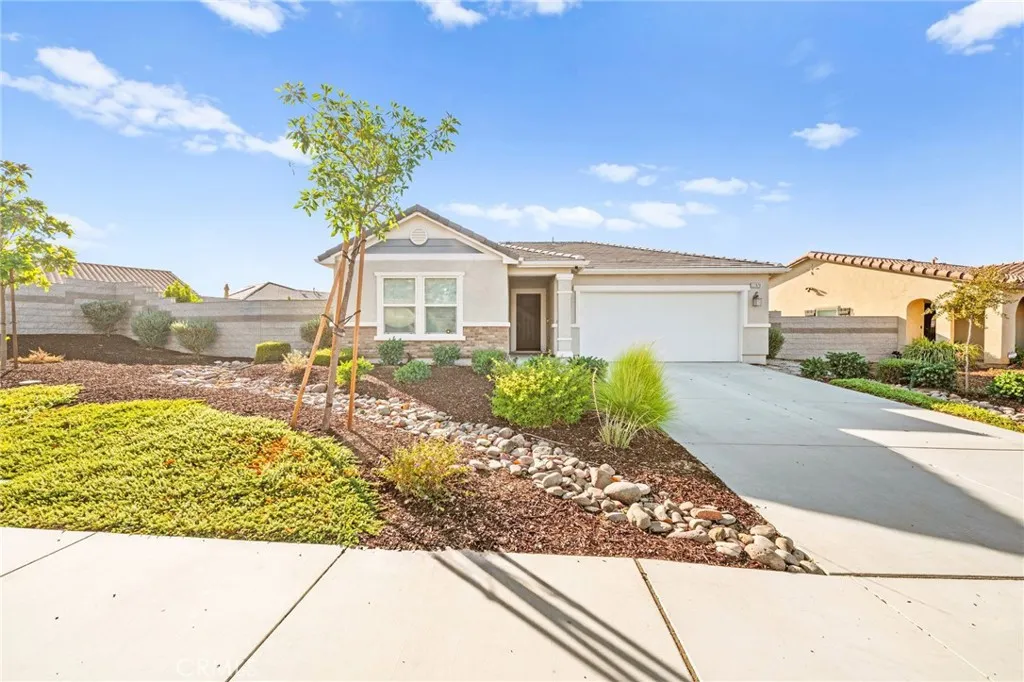 27878 Calle Talavera, Menifee, California 92585 home-pic-2