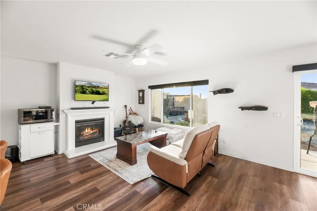 27878 Calle Talavera, Menifee, California 92585 home-pic-22