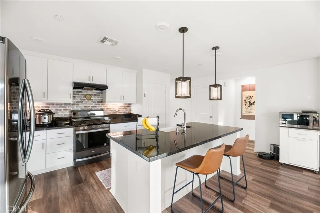 27878 Calle Talavera, Menifee, California 92585 home-pic-18