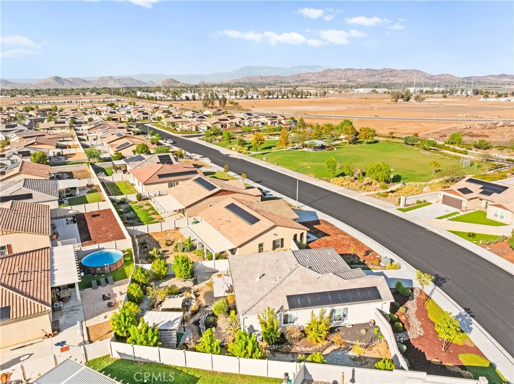 27878 Calle Talavera, Menifee, California 92585 home-pic-38