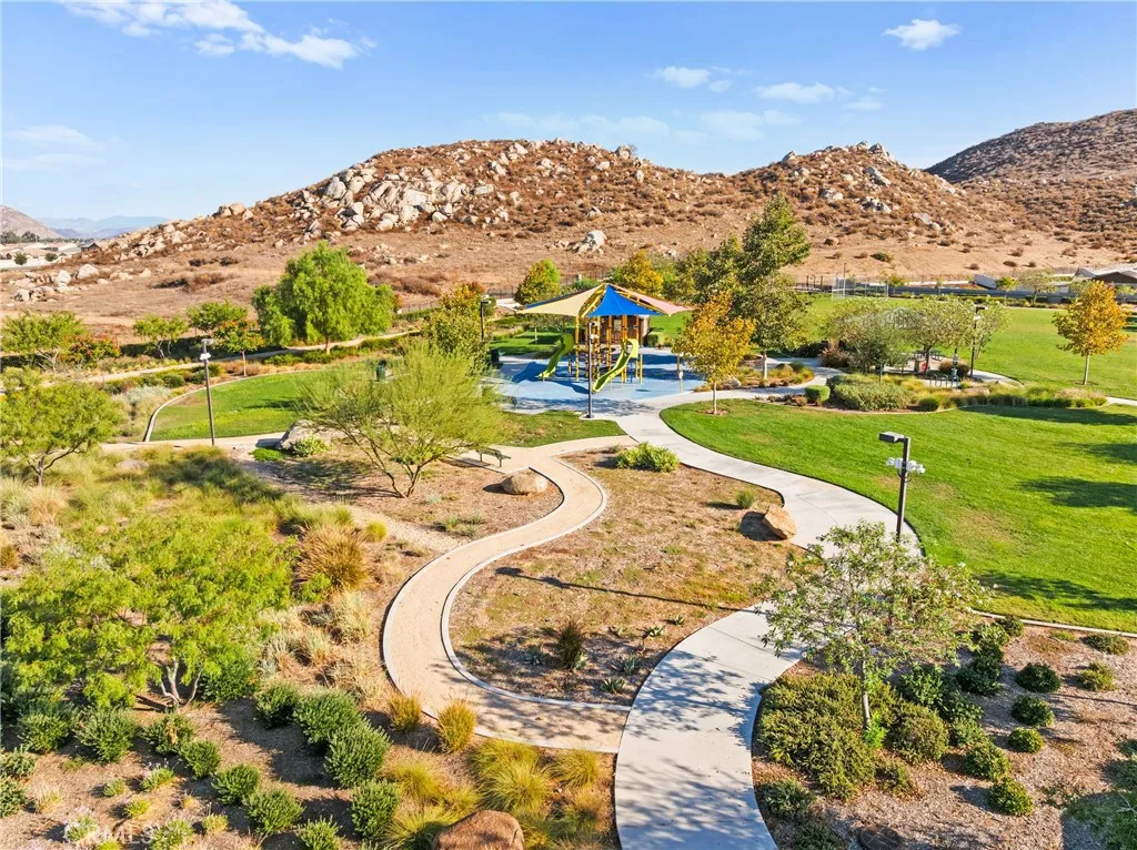 27878 Calle Talavera, Menifee, California 92585 home-pic-41