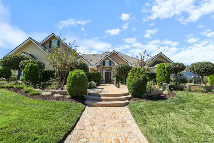 38441 Shoal Creek Drive, Murrieta, California 92562