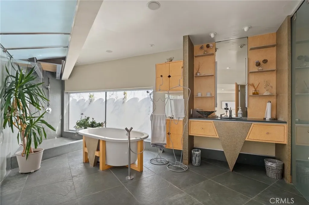 3111 Ocean Front Walk, Marina Del Rey, California 90292 home-pic-12