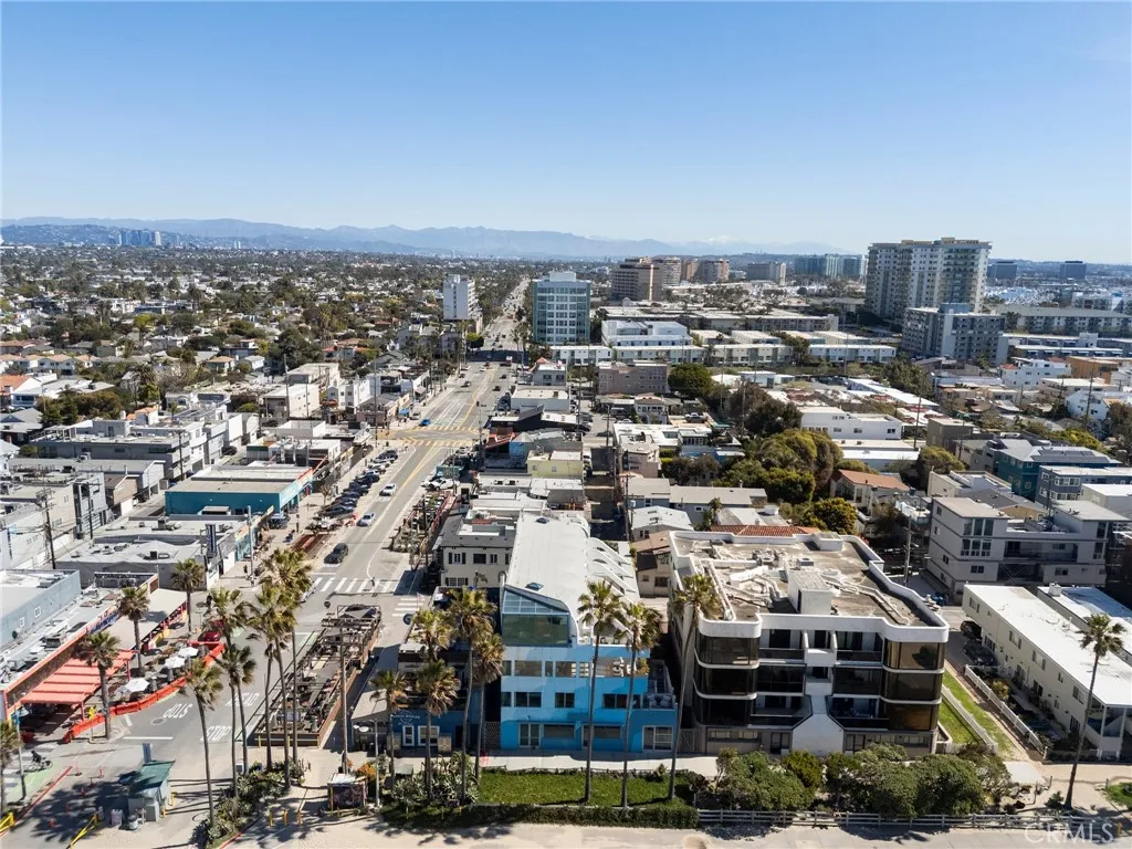 3111 Ocean Front Walk, Marina Del Rey, California 90292 home-pic-25