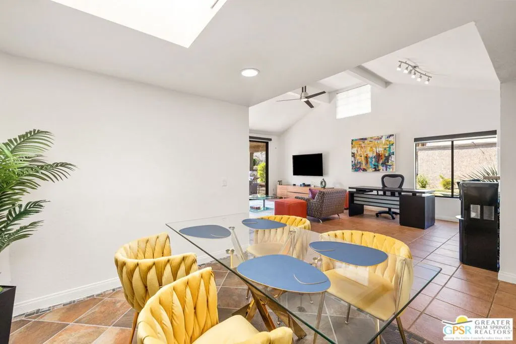 7481 Paseo Azulejo, Palm Springs, California 92264 home-pic-18