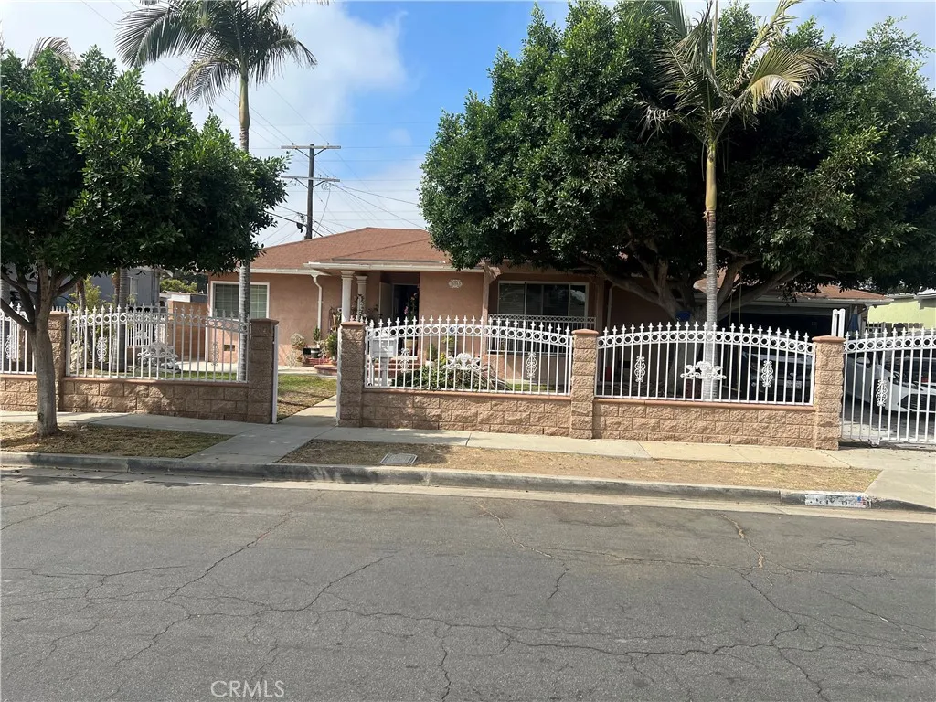 11863 Stanford Avenue, Los Angeles, California 90059 home-pic-0