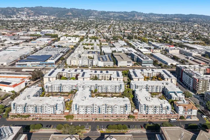 6400 Christie 2208, Emeryville, California 94608