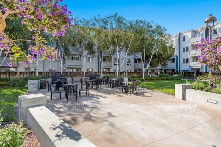 6400 Christie 2208, Emeryville, California 94608