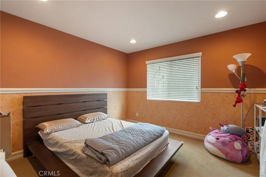 6800 Knightsbridge Court, Eastvale, California 92880 home-pic-28