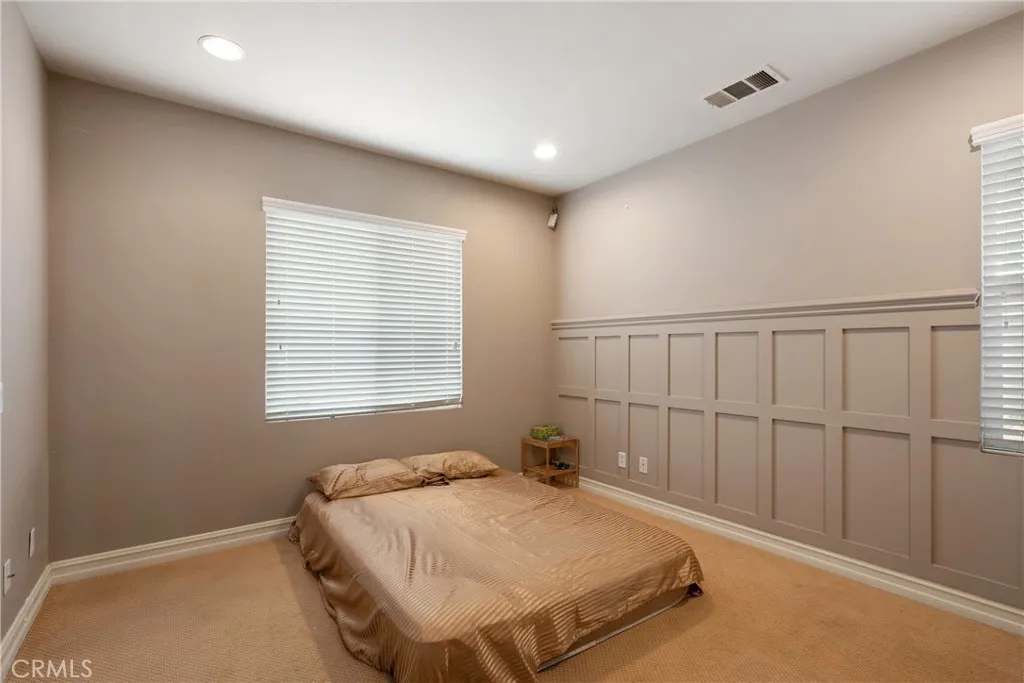 6800 Knightsbridge Court, Eastvale, California 92880 home-pic-16