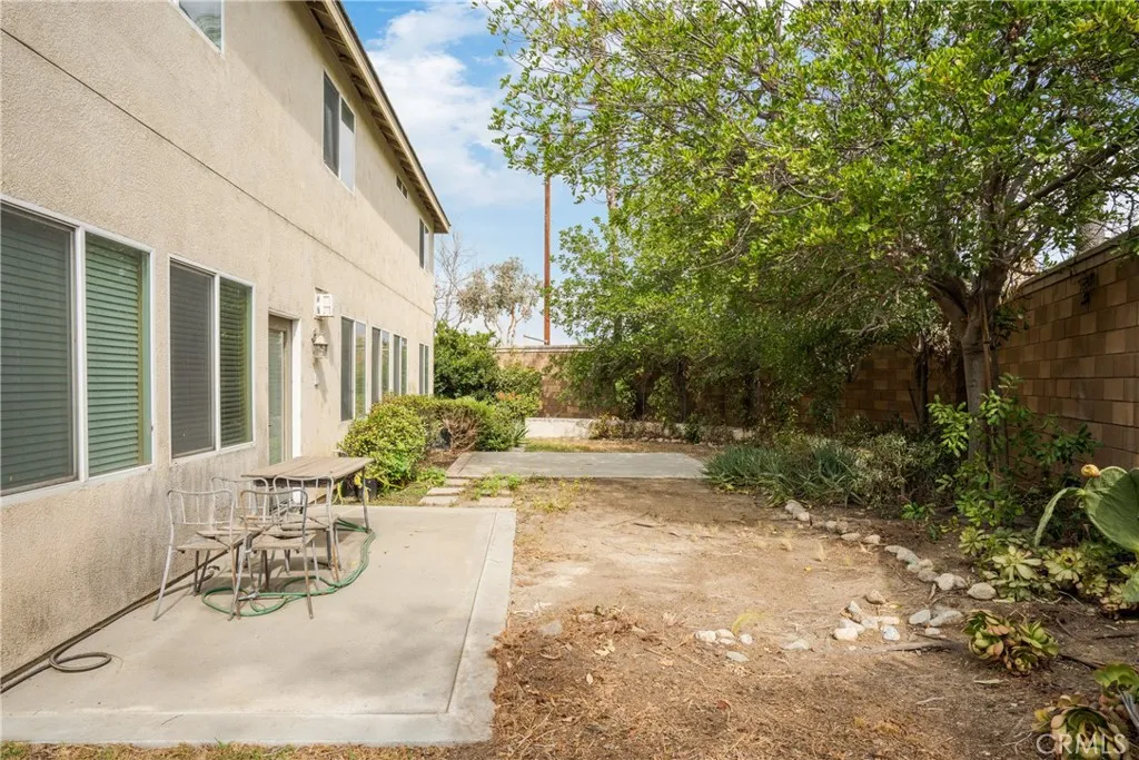6800 Knightsbridge Court, Eastvale, California 92880 home-pic-35