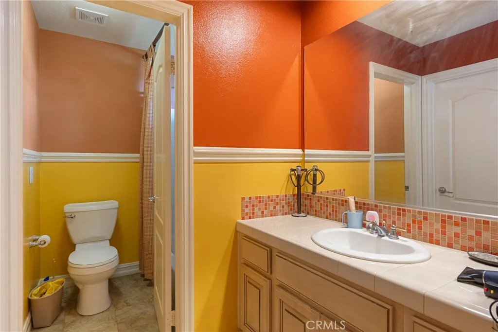6800 Knightsbridge Court, Eastvale, California 92880 home-pic-27